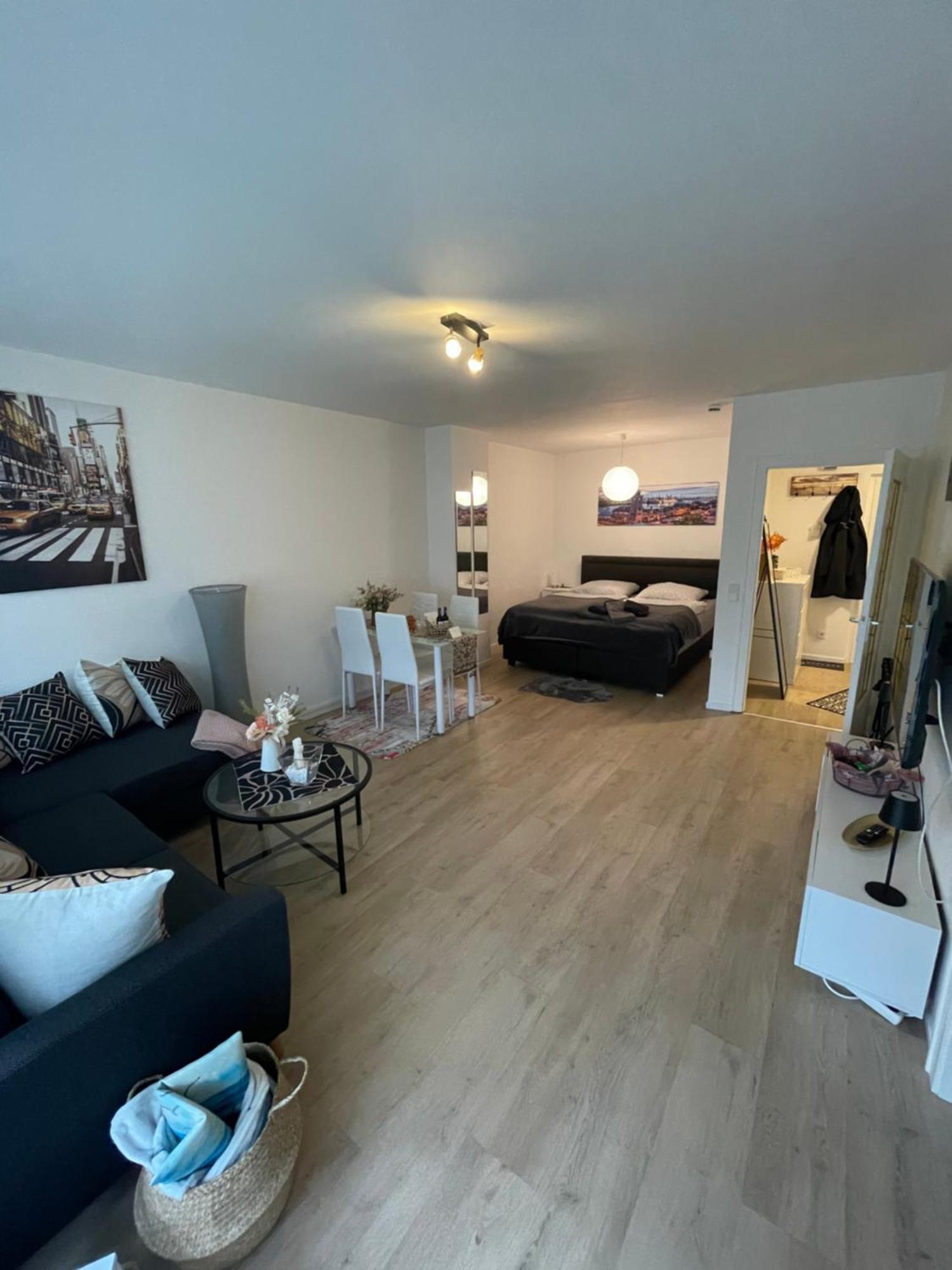 Gemuetliche, Moderne Wohnung Fuer 2-4 Personen Hamburg Bagian luar foto