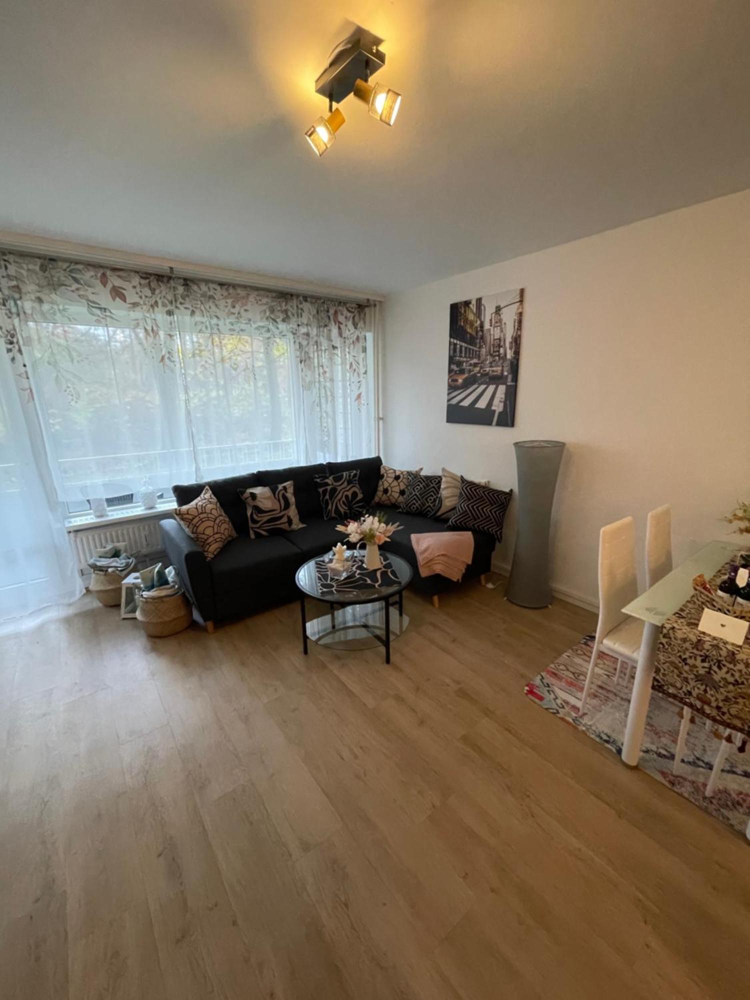 Gemuetliche, Moderne Wohnung Fuer 2-4 Personen Hamburg Bagian luar foto